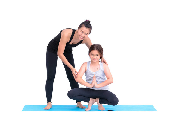 3 Standing Yoga Poses for Pregnancy - Drishti Online Yoga Teacher Training  | USA | Canada | UK | Germany