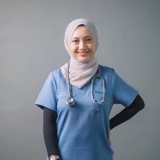 Dr Syairah